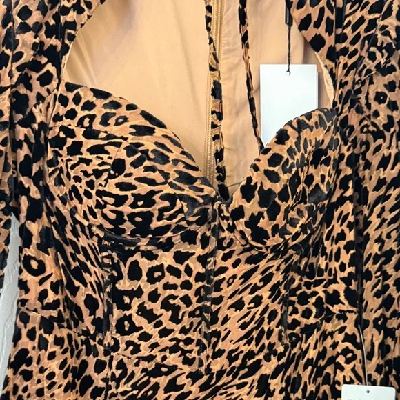 New, Never worn - Lavish Alice Black and Brown Animal Print Long Sleeve Dress - Picture 3 of 4